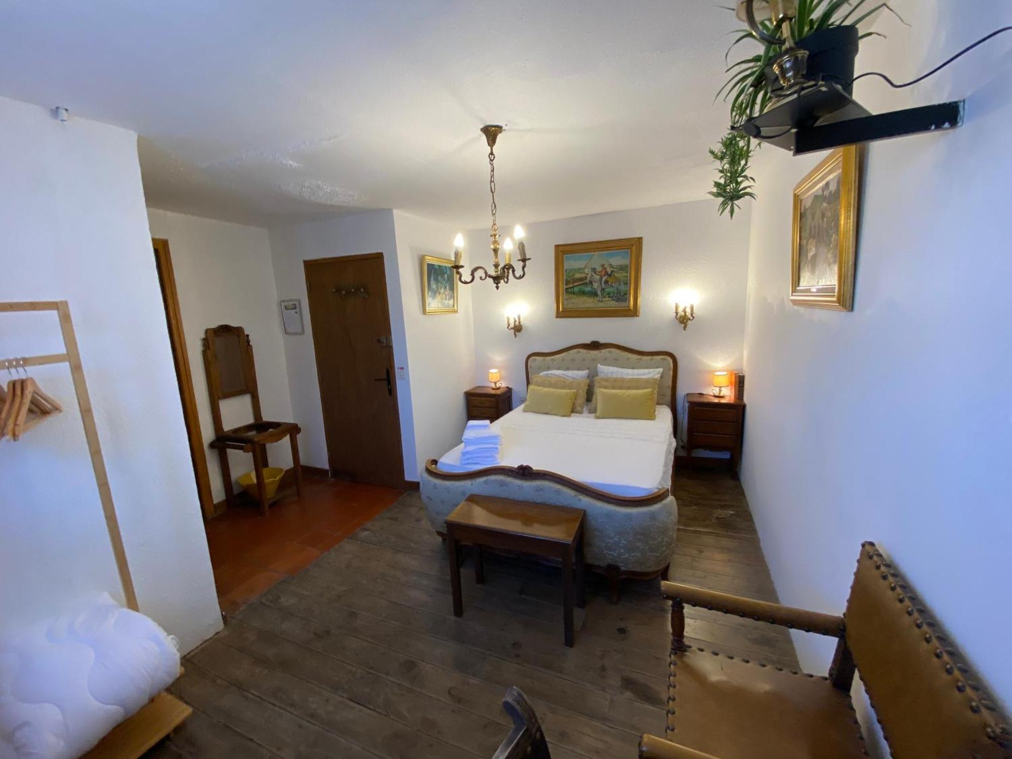 Os-Thel, Chambres A Louer Tautavel Exterior foto